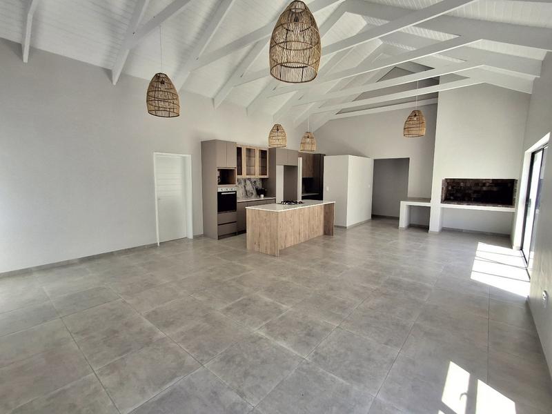 3 Bedroom Property for Sale in Britannia Bay Western Cape